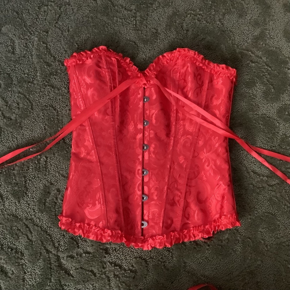(Bin 6) Red metal lace up corset- see pics